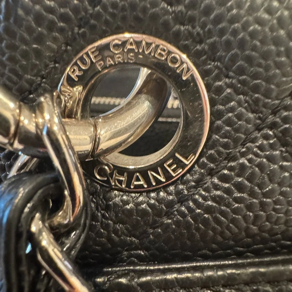 CHANEL GST Grand Shopper Tote Black with silver hardware - Picture 5 of 13